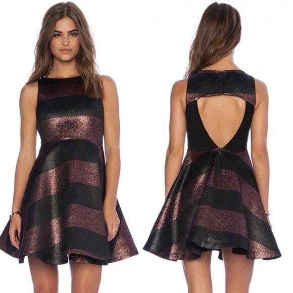 ALICE + OLIVIA Women's Size 6 Foss Cutout Metallic Striped Sexy Pleat Mini Dress - Picture 16 of 16